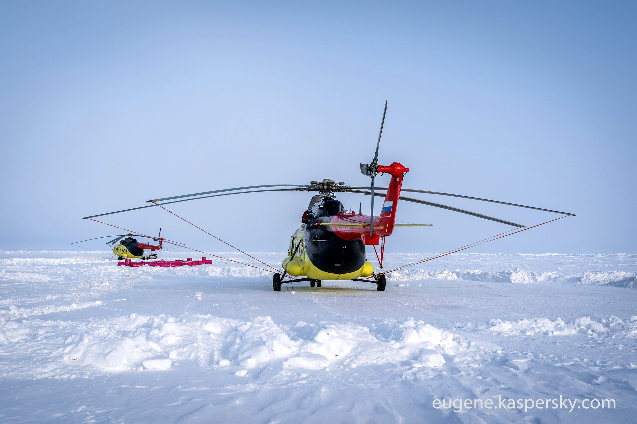 Barneo Camp (North Pole), дрейфующая станция Барнео (Северный Полюс)